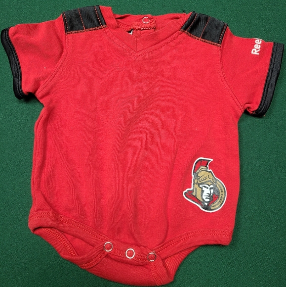 Ottawa Senators onesie EUC. - Picture 1 of 4